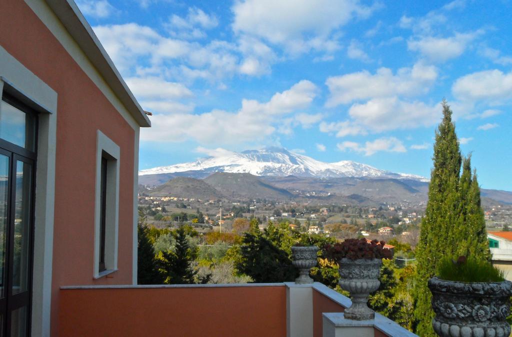 Villa Bonaccorso - Antica E Maestosa Villa Con Piscina Ai Piedi Dell'Etna Виагранде Номер фото