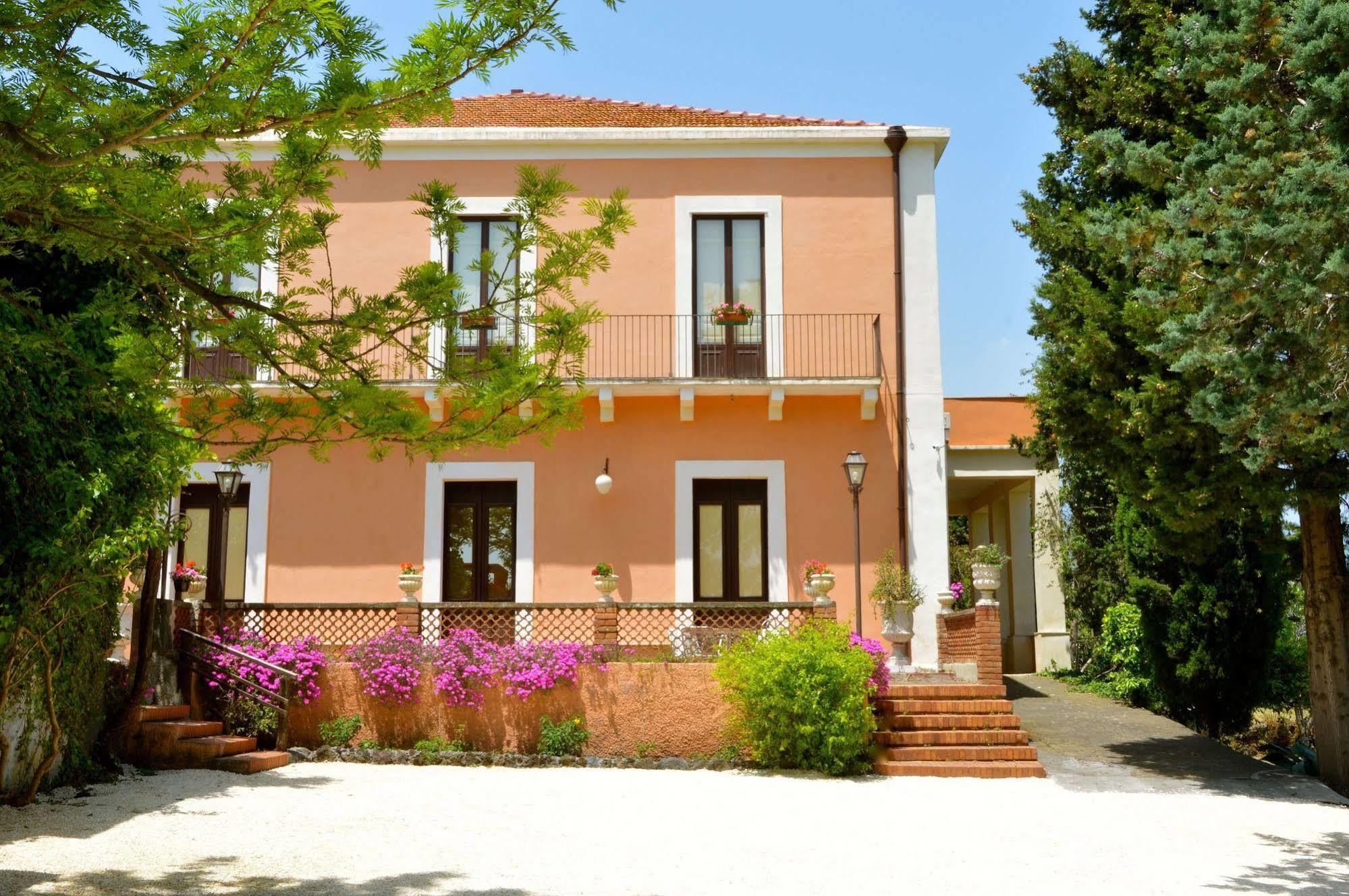 Villa Bonaccorso - Antica E Maestosa Villa Con Piscina Ai Piedi Dell'Etna Виагранде Экстерьер фото
